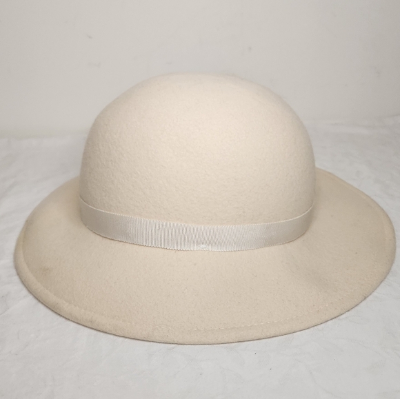 60s Floral Feathered Bowler Hat - Picture 9 of 15